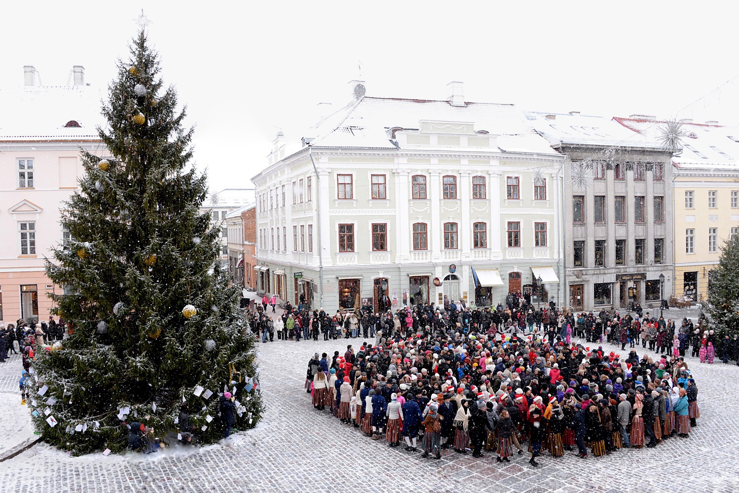 WINTRY-TARTU-FOLK DANCE-DAY-2016-001.jpg